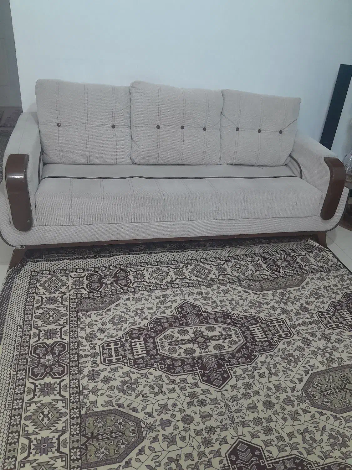 مبل راحتی|مبلمان خانگی و میز عسلی|هشتگرد, شهرک آپادانا|دیوار