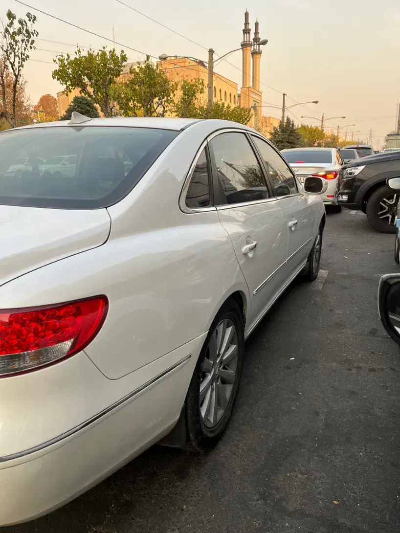 هیوندا ازرا ۲۰۱۰ فول بی رنگ|خودرو سواری و وانت|تهران, پونک|دیوار