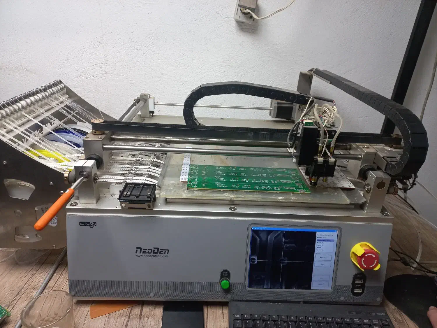 دستگاه مونتاژ smd|ماشینآلات صنعتی|چهارباغ, |دیوار