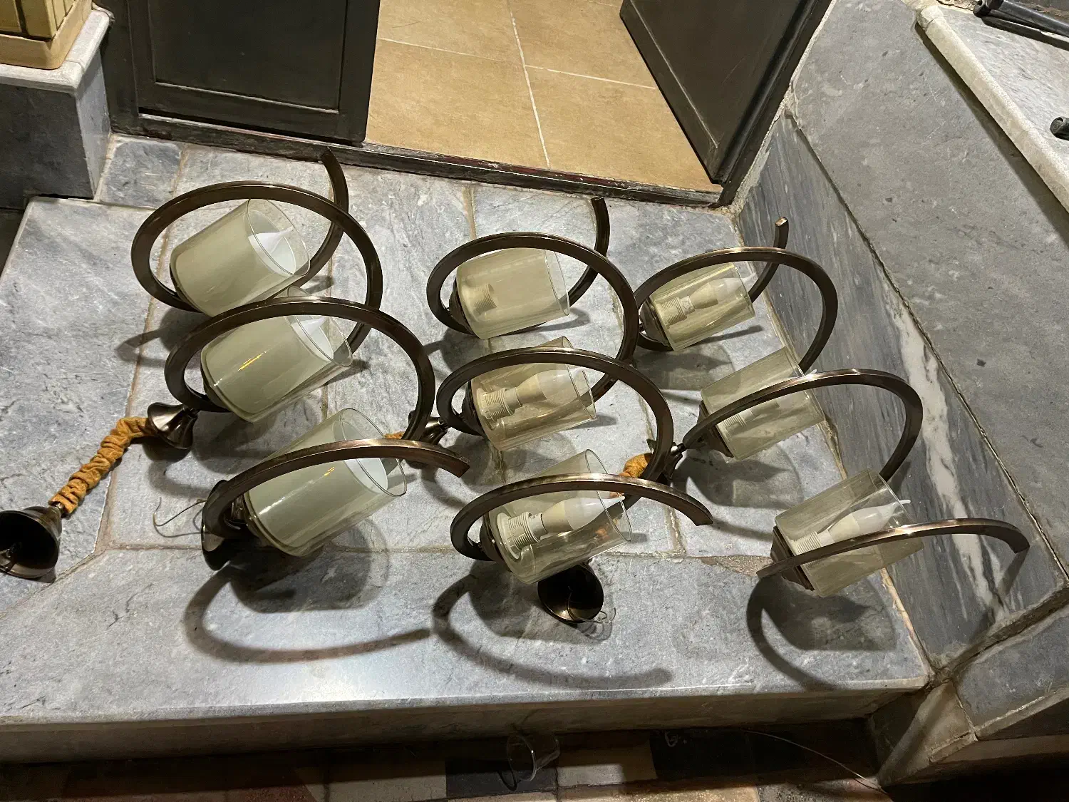 لوستر|لوستر و چراغ آویز|شیراز, تندگویان|دیوار