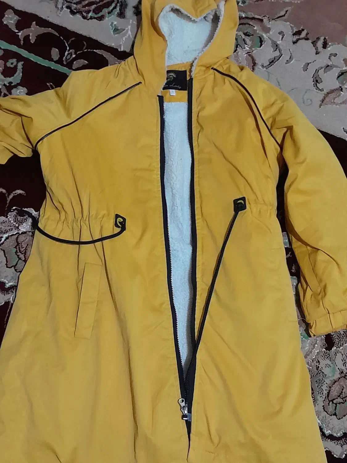 کاپشن درحدنو|لباس|نظرآباد, نظرآباد|دیوار