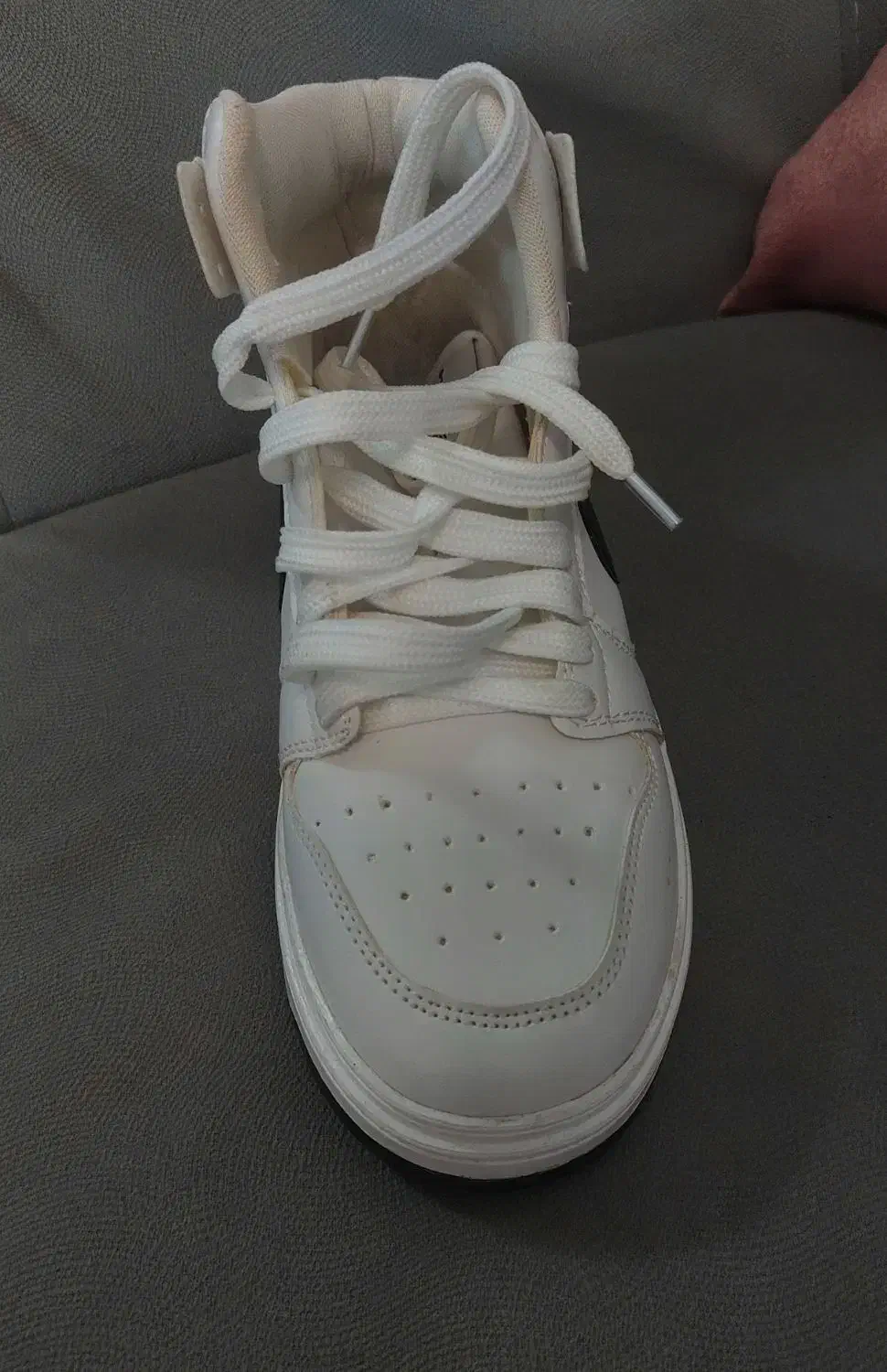 کتونب نایک|کیف، کفش، کمربند|شیروان (خراسان), |دیوار