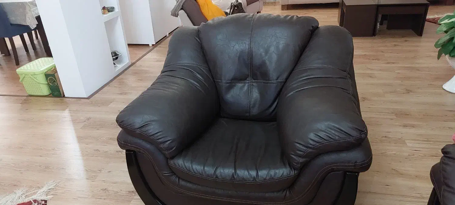 مبل راحتی طرح چرم  ۷ نفره|مبلمان خانگی و میز عسلی|سبزوار, توحیدشهر|دیوار