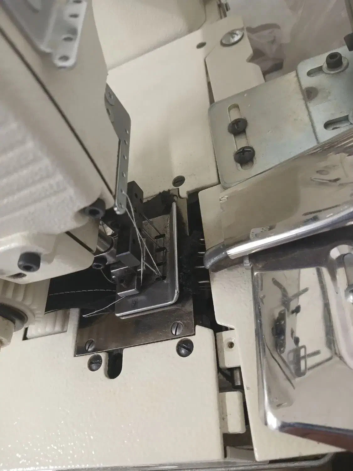 گش دوز ۴ سوزن|ماشین‌آلات صنعتی|مشهد, طبرسی شمالی|دیوار