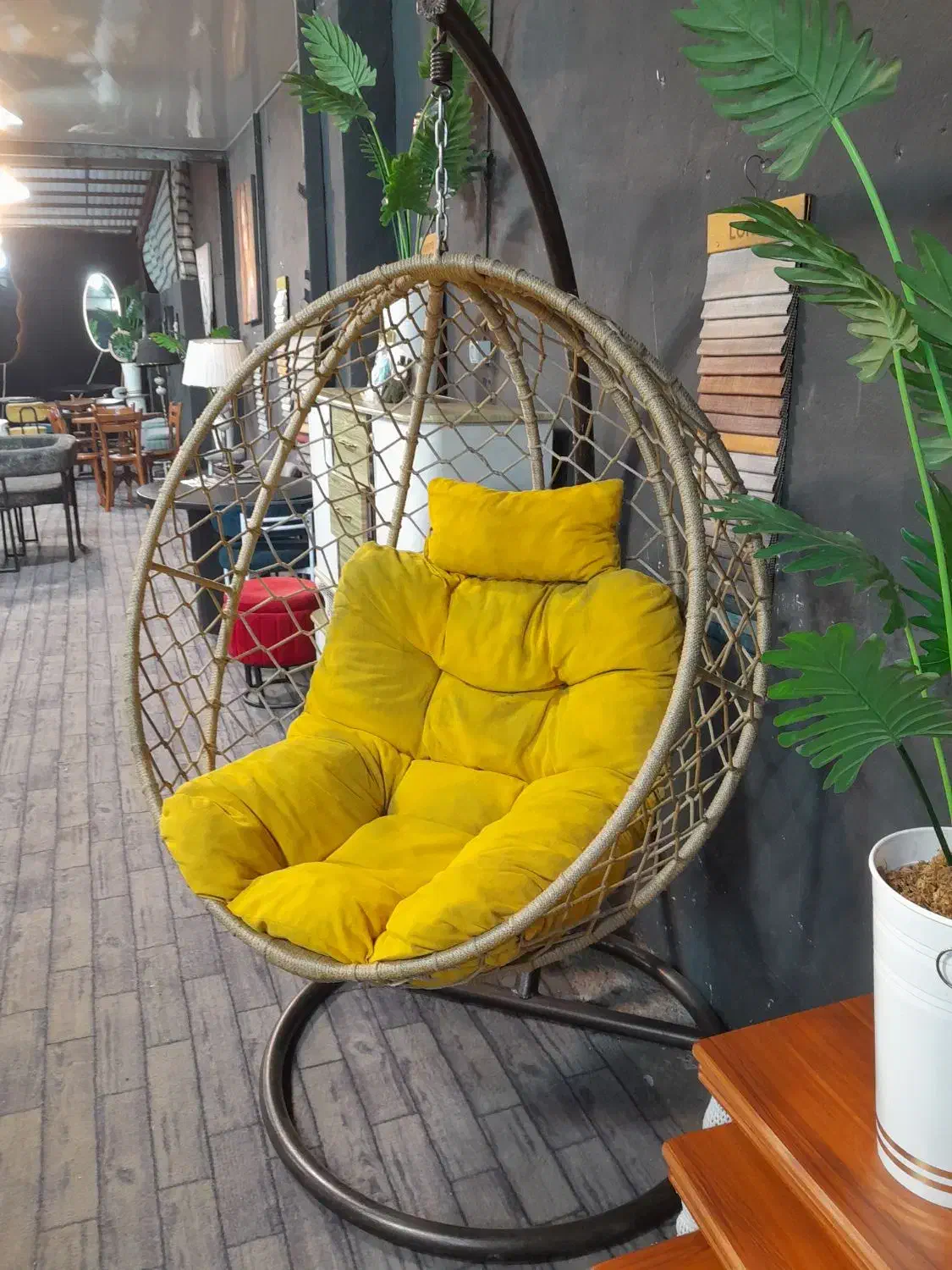 تاپ ریلکسی|صندلی و نیمکت|رشت, جانبازان|دیوار