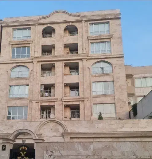 146متر سه خواب-فـول وام دار - محدوده پارک مطهری|فروش آپارتمان|کرمان, |دیوار