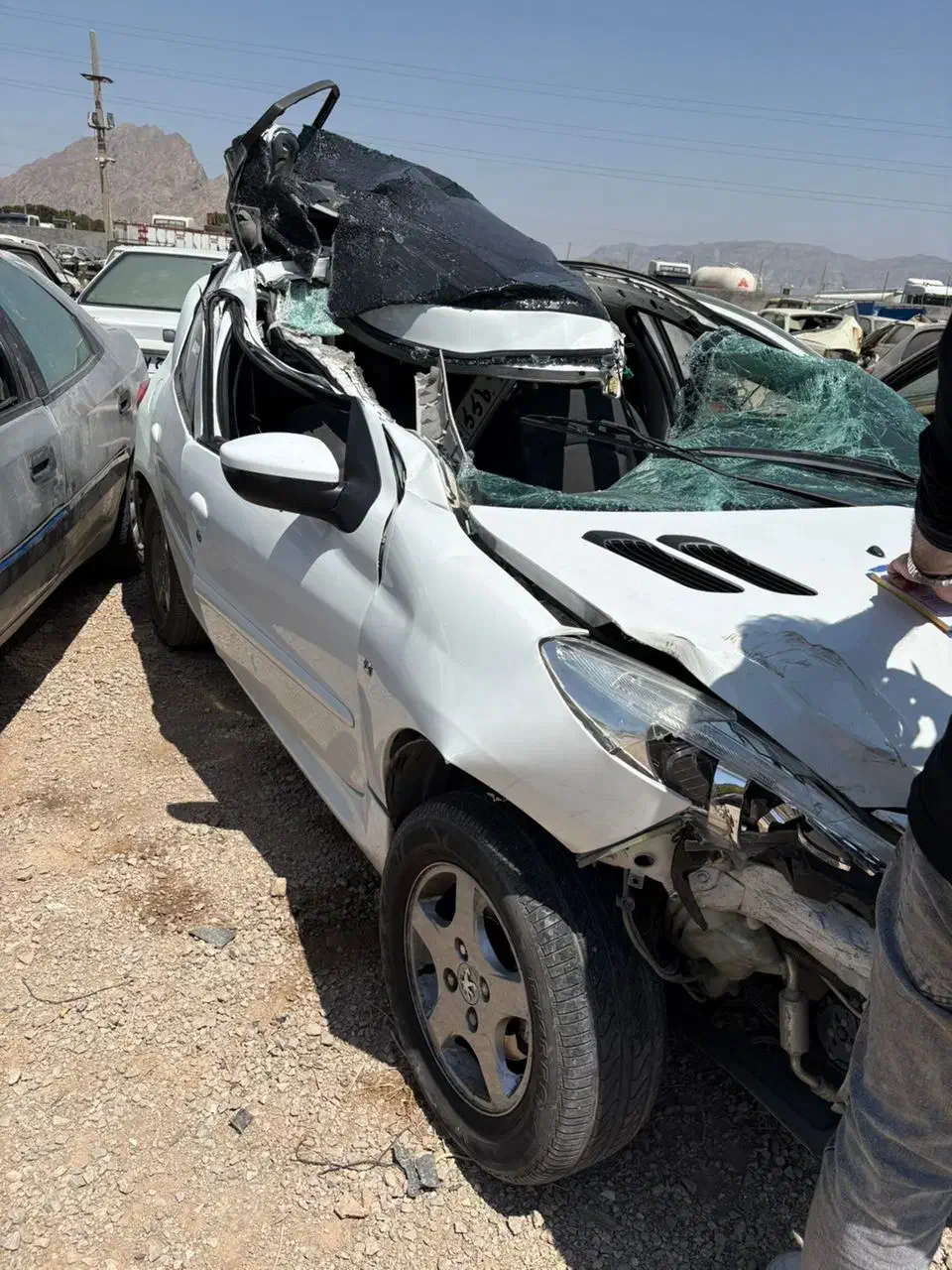 لوازم فابریک بدنه چراغ جلو سمت راننده|قطعات یدکی و لوازم جانبی|خمینیشهر, |دیوار