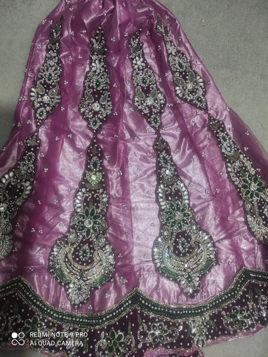 لباس هندی|لباس|بومهن, |دیوار