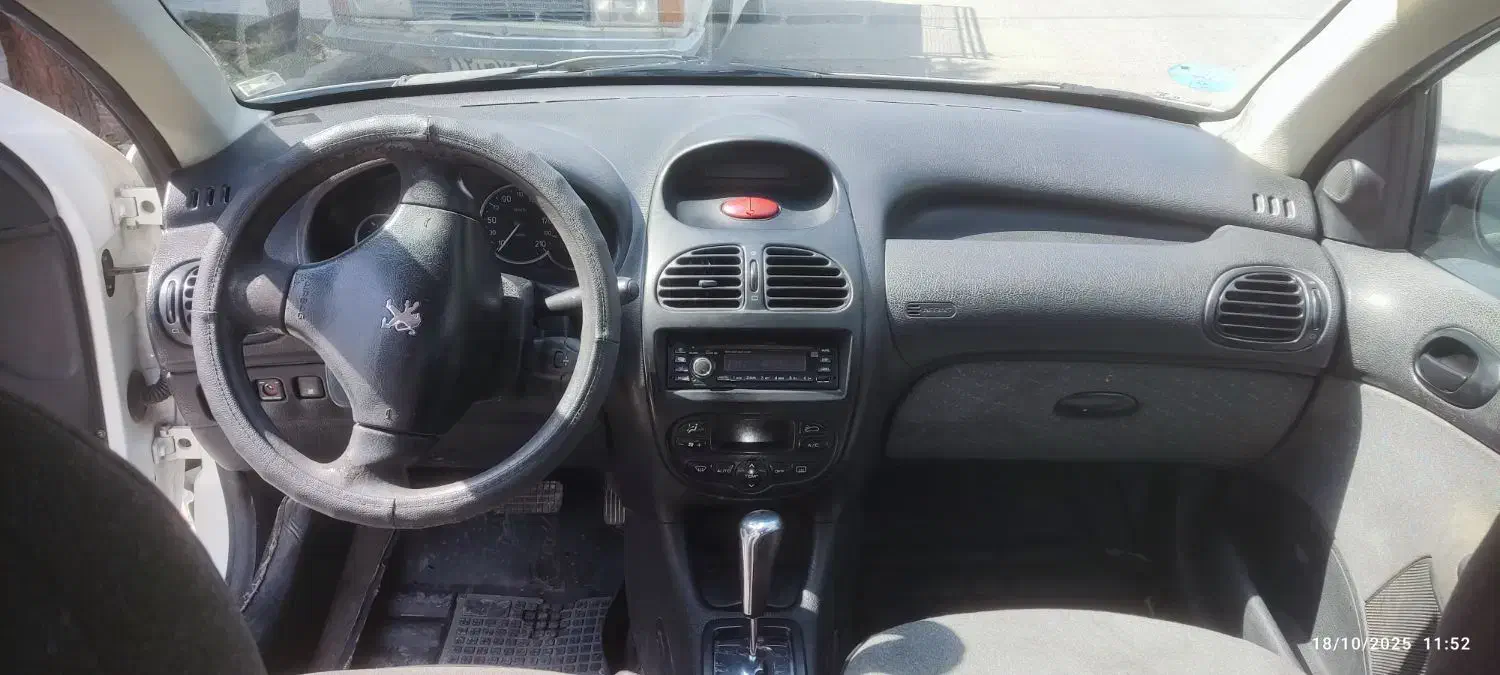 پژو ۲۰۶صندوقدار اتوماتیک مدل ۸۹|خودرو سواری و وانت|مهریز, |دیوار