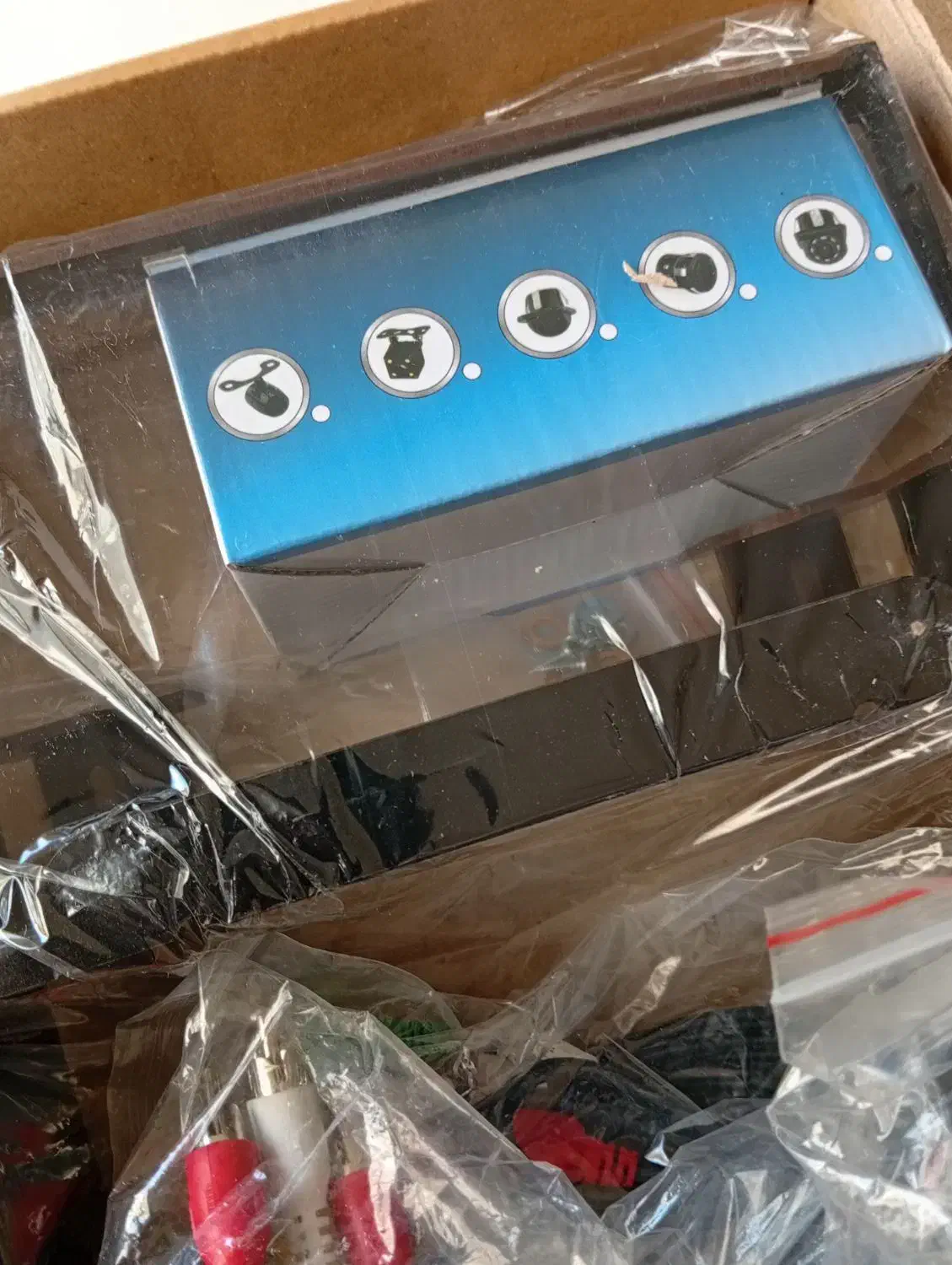 مانیتور وقاب دوربین دنده عقب سورن پلاس|قطعات یدکی و لوازم جانبی|بندرعباس, |دیوار