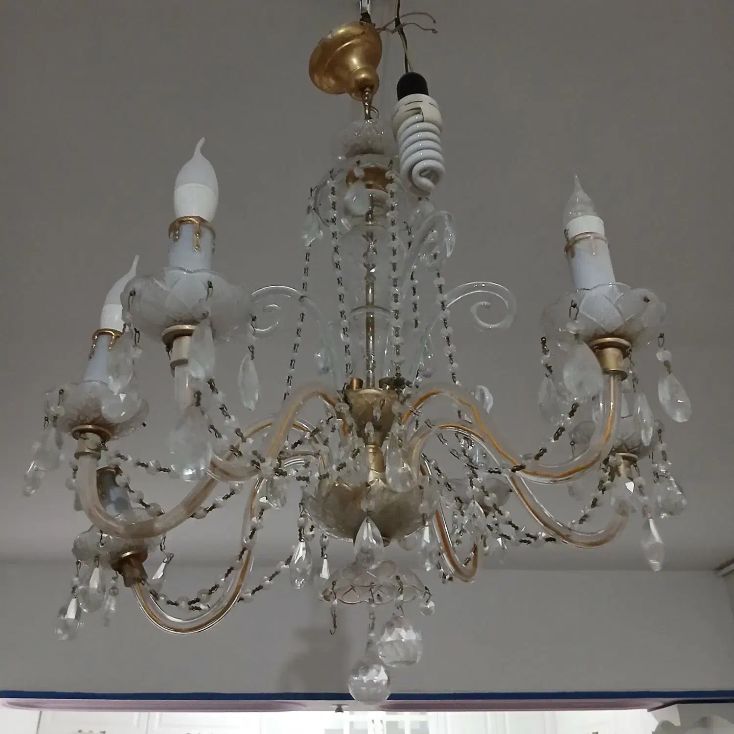 دو عدد لوستر نیاز به تعمیر|لوستر و چراغ آویز|محمدشهر, عباس آباد|دیوار