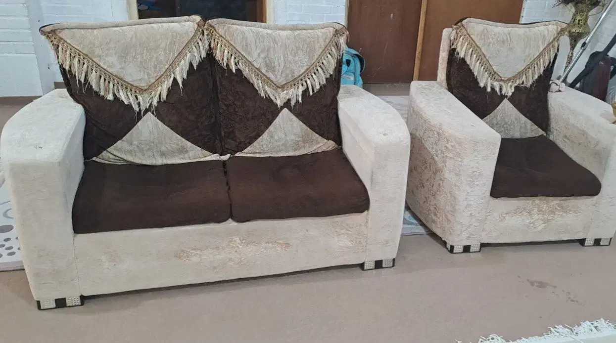 مبل راحتی دست دوم|مبلمان خانگی و میز عسلی|هشترود, |دیوار