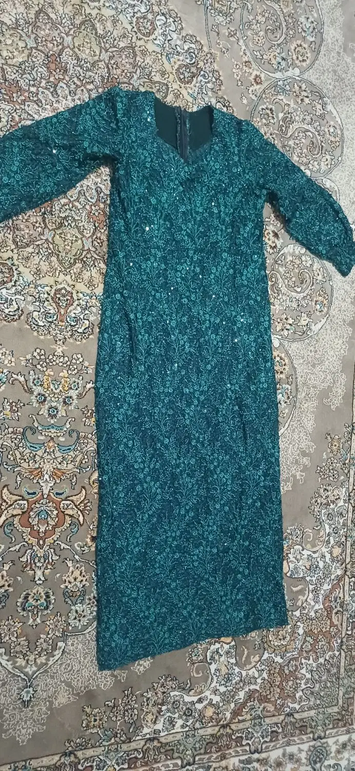 مجلسی کاملا سالم و نو|لباس|کرج, حصارک پایین|دیوار