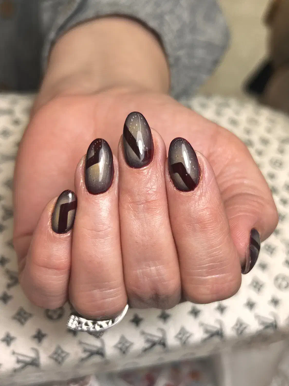 آموزش حرفه‌ای کاشت و طراحی ناخن|خدمات آموزشی|آبادان, |دیوار