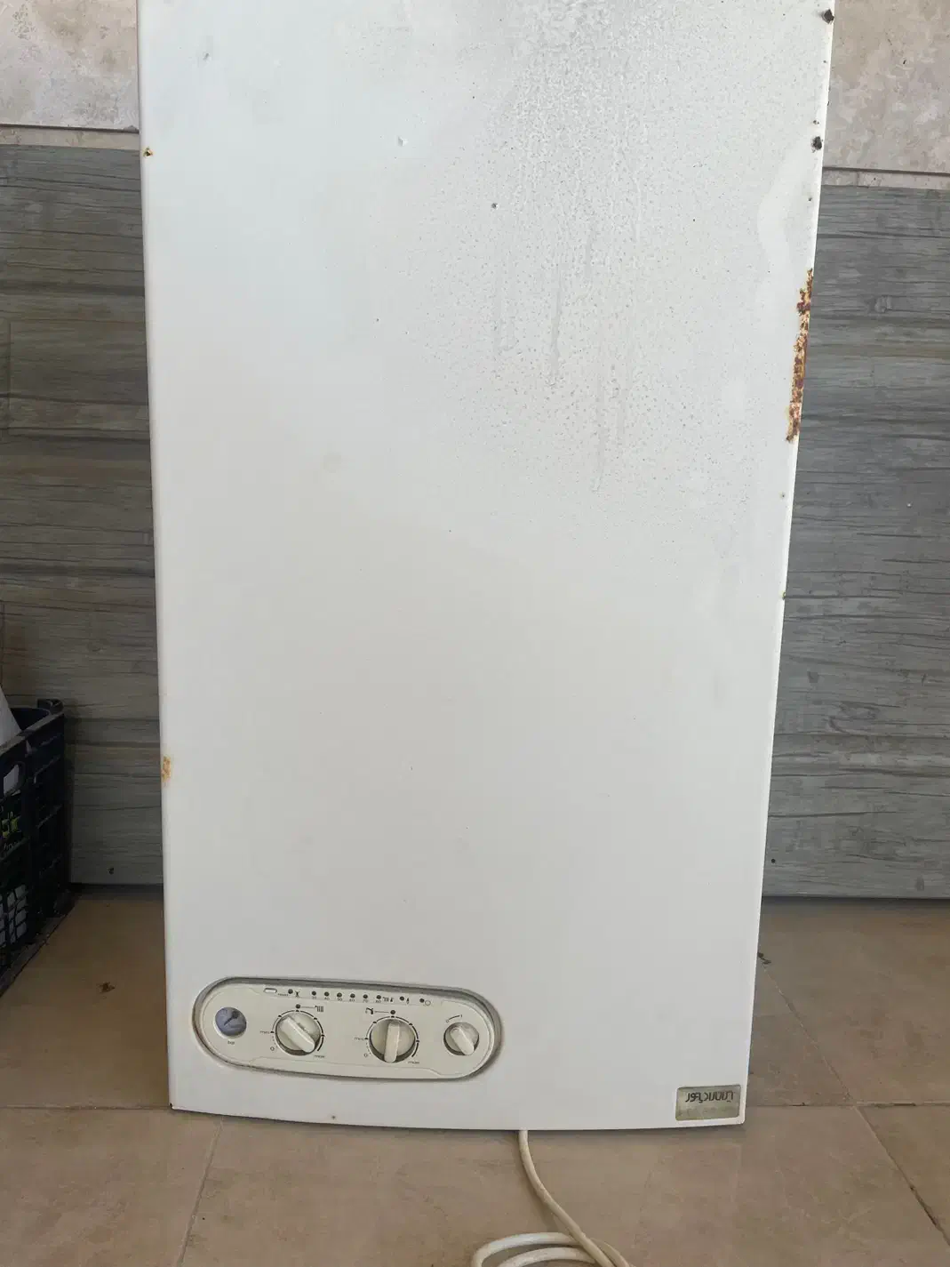 پکیج دیواری۲۸۰۰۰ایران رادیاتور|آبگرمکن، پکیج، شوفاژ|عباسآباد, |دیوار