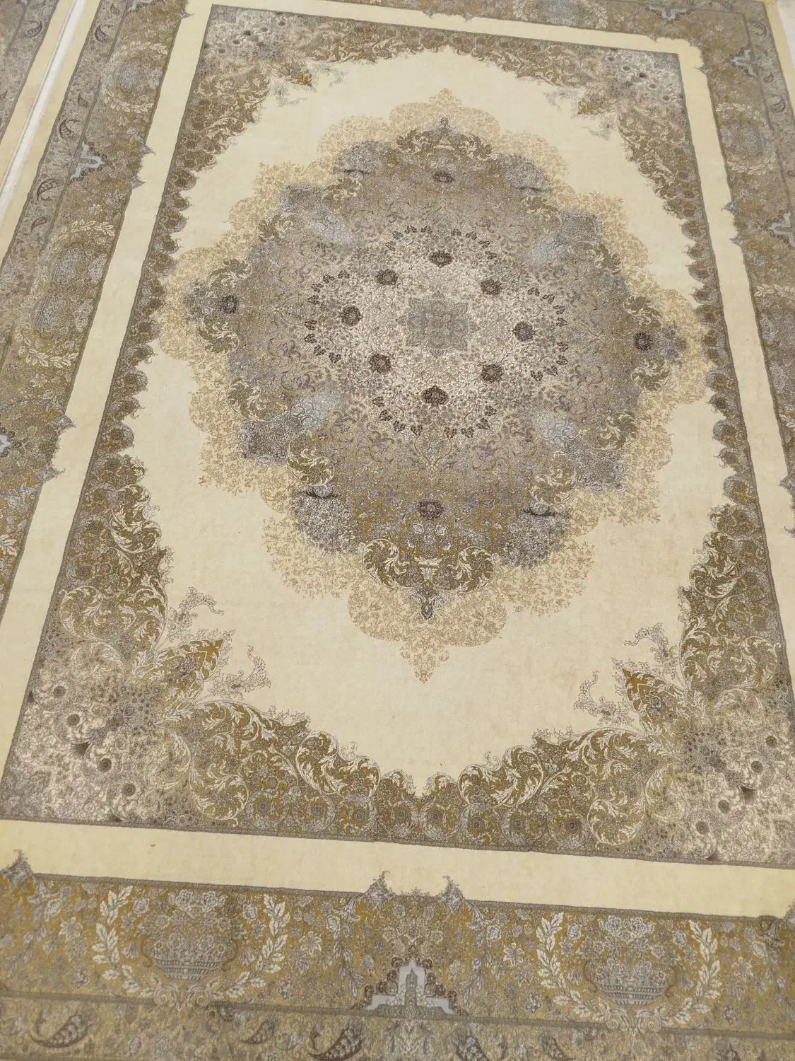 فرش ۹متری کلاسیک|فرش|قم, زنبیل آباد|دیوار