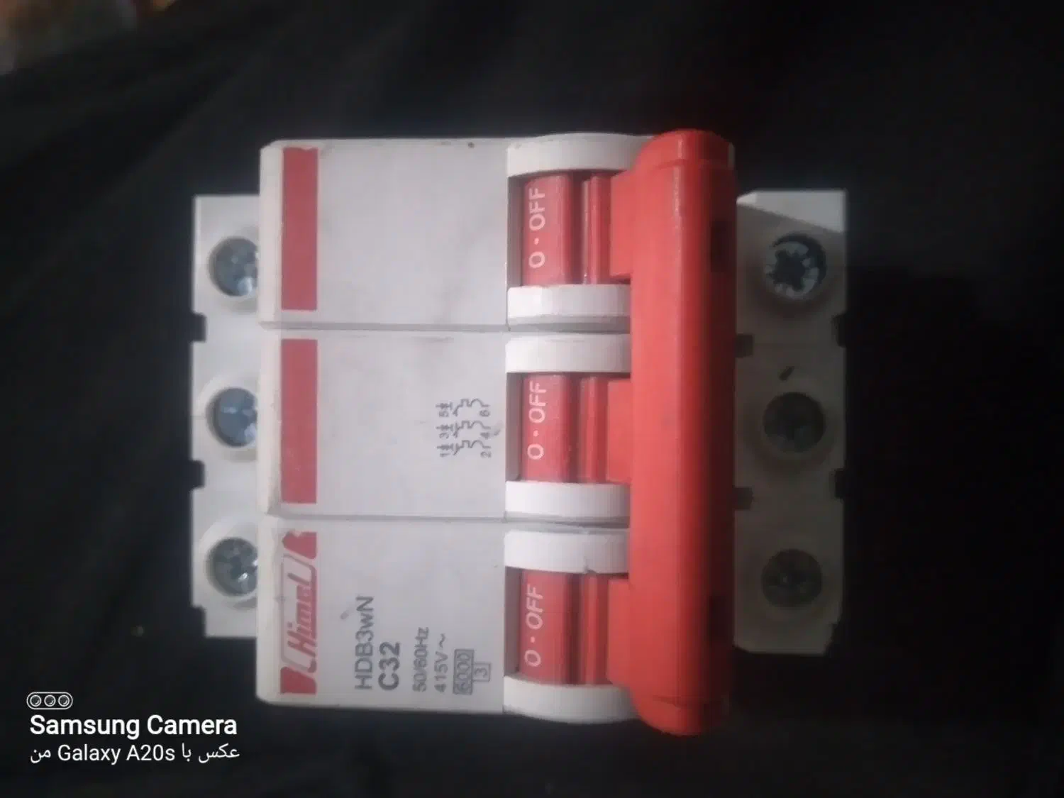 کلید مینیاتوری سه پل ۳۲ آمپر نو|مصالح و تجهیزات ساختمان|قمرود, |دیوار