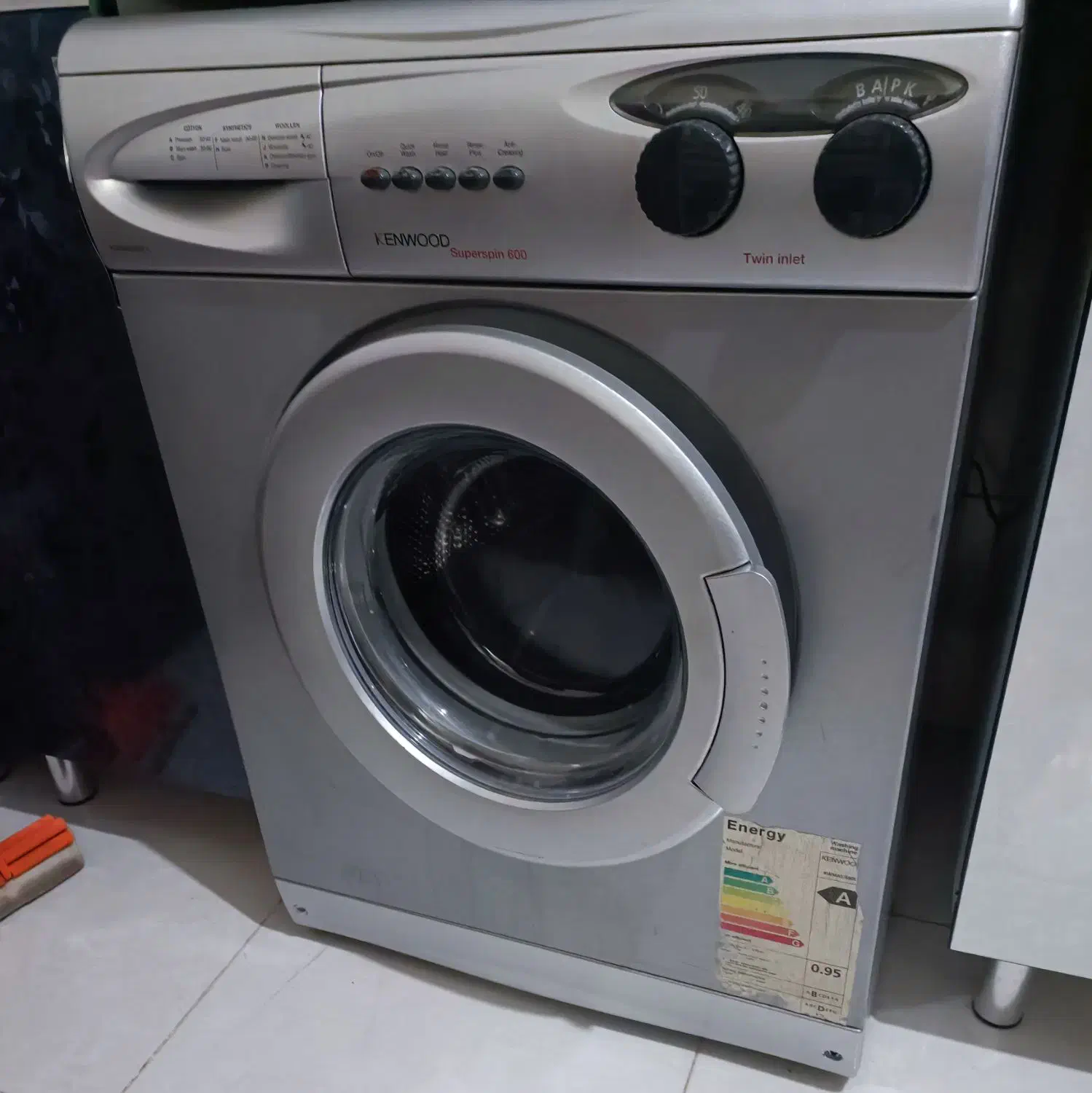 تعمیر تعمیرکار یخچال لباسشویی فریزر یخچالساز|خدمات پیشه و مهارت|پرند, فاز ۴|دیوار