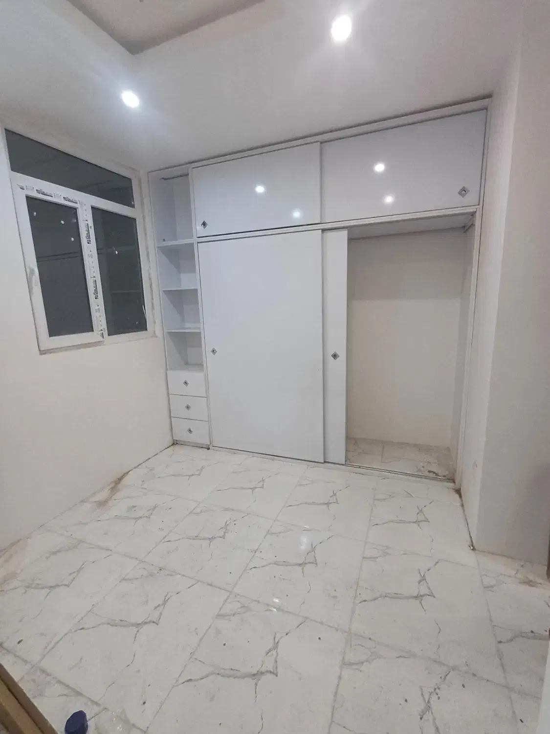 ساخت کابینت کمد ریلی تخت تاشو وغیره|کتابخانه، شلف، قفسه‌های دیواری|اراک, |دیوار