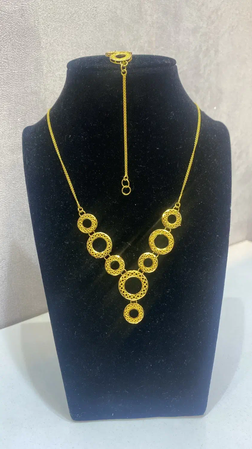 مانکن|بدلیجات|شیراز, سینما سعدی|دیوار