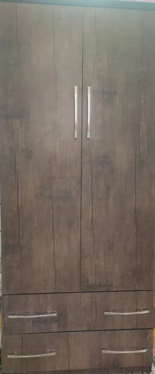 کمدکشو دار سالم و جادار کاربردی|جاکفشی، کمد، دراور|ساوه, |دیوار