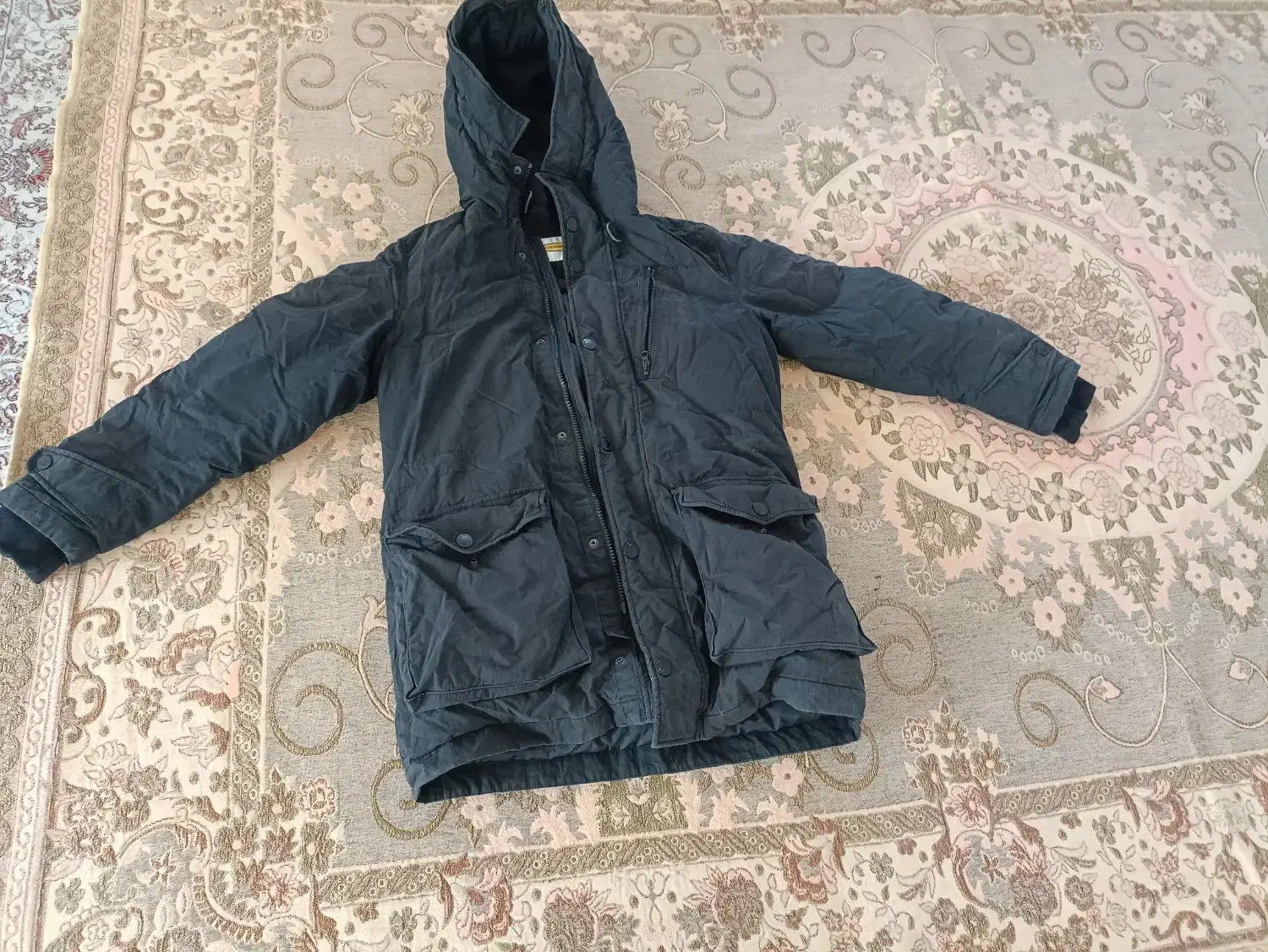 پالتو وکاپشن بارانی|لباس|بانه, |دیوار