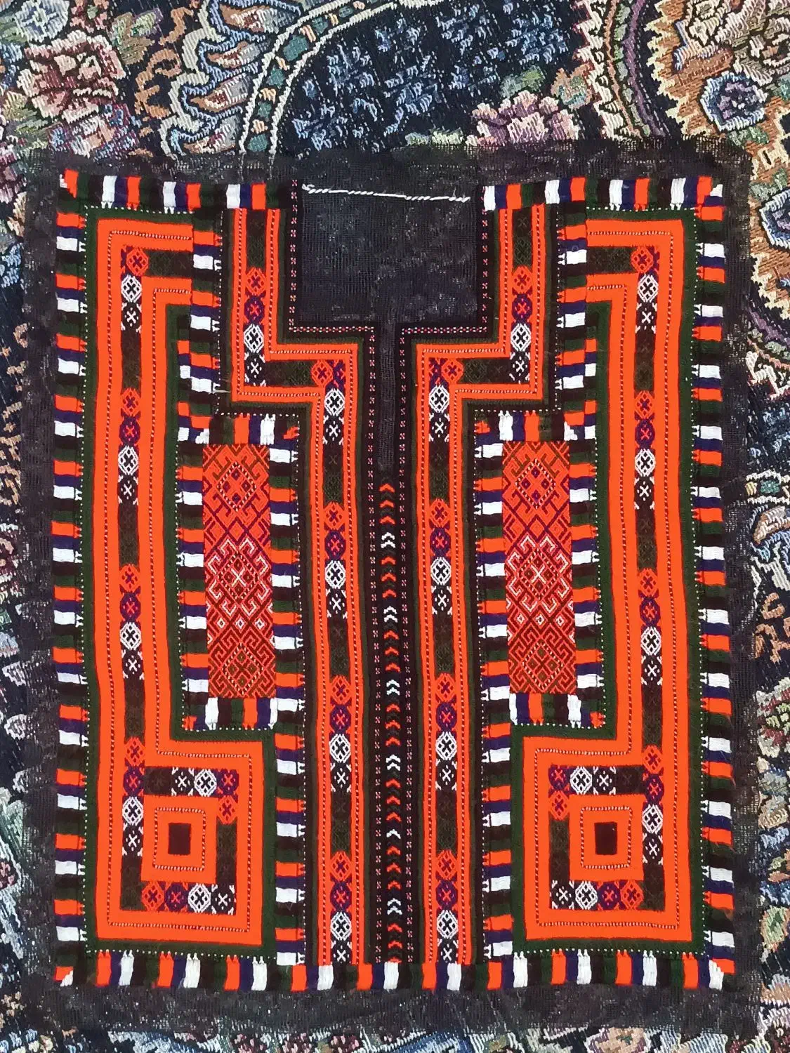 زیح آستین درکشوک|لباس|سراوان, |دیوار