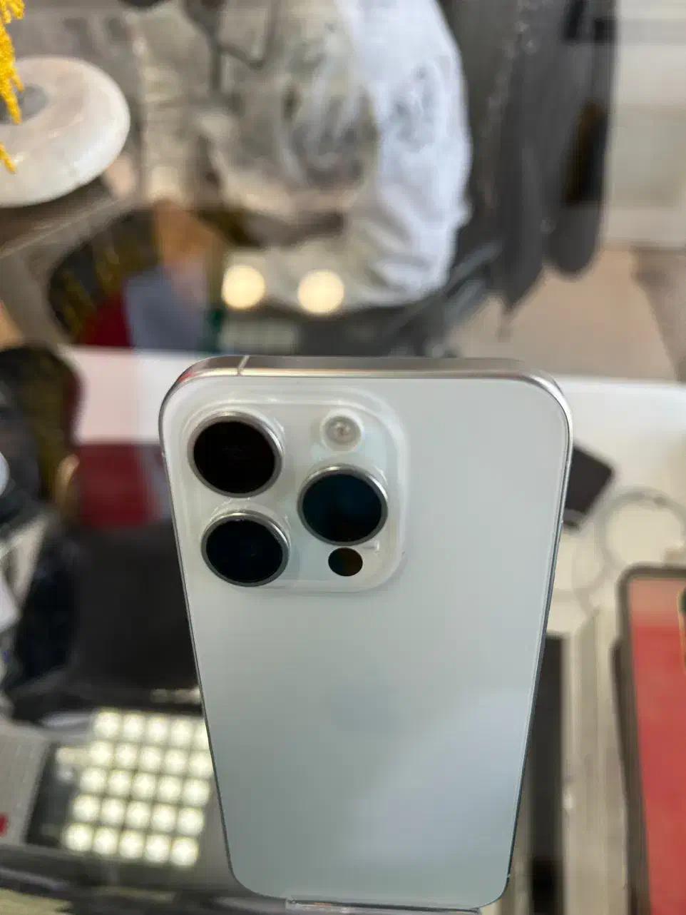 iphone15 pro|موبایل|قم, چهل درخت‎|دیوار