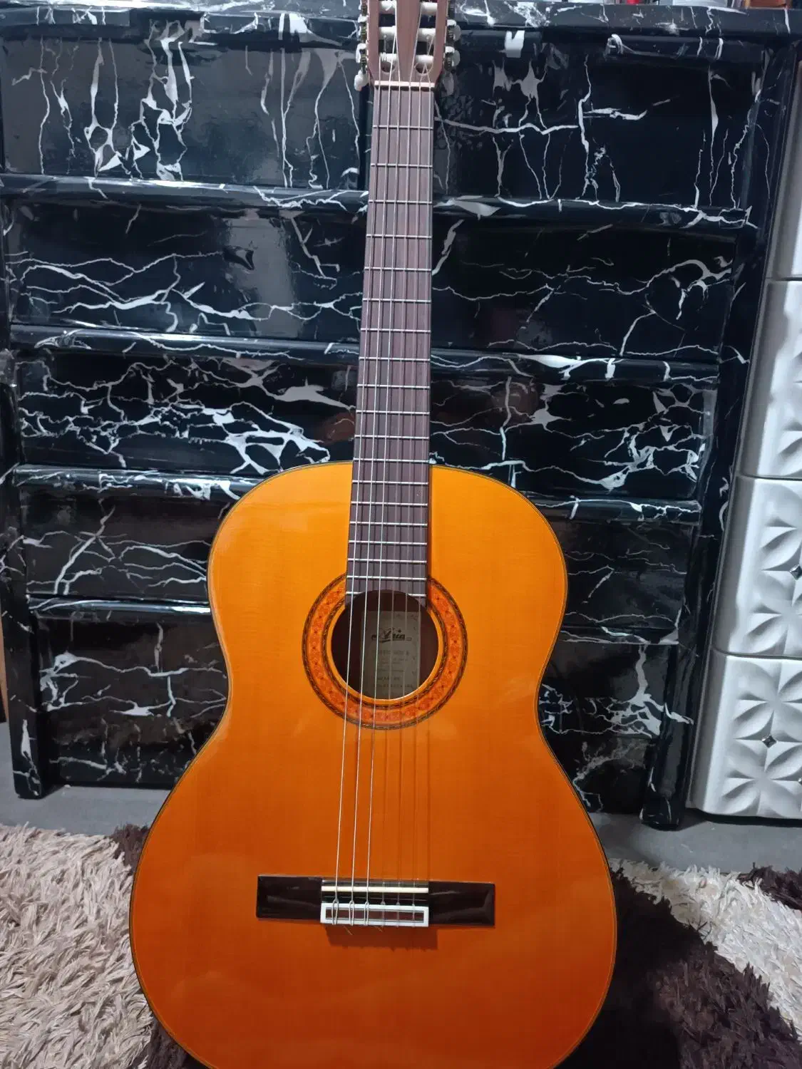 گیتار aria ak80 درحد|گیتار، بیس، امپلیفایر|شیراز, میانرود|دیوار