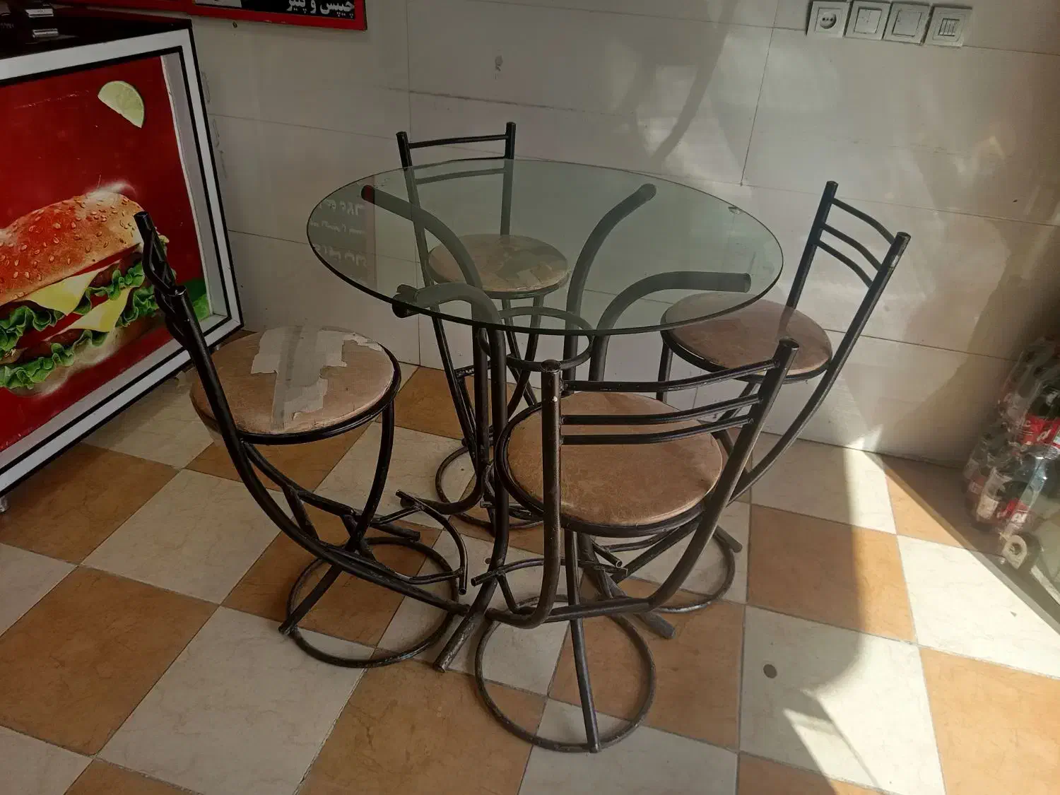 میز و صندلی غذاخوری|میز و صندلی غذاخوری|ارسنجان, |دیوار