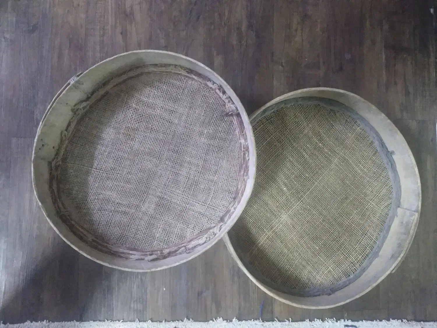 تعدادی وسیله عتیقه قدیمی|کلکسیون اشیاء عتیقه|شاهین‌شهر, شهرک گلدیس|دیوار