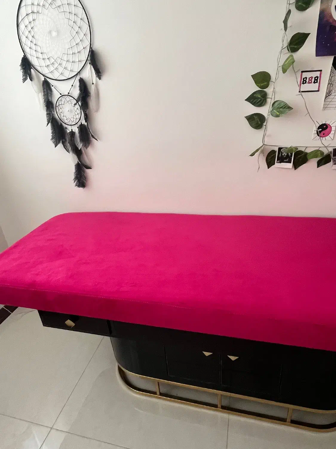 تخت مژه|آرایشگاه و سالن‌های زیبایی|کرج, عظیمیه|دیوار