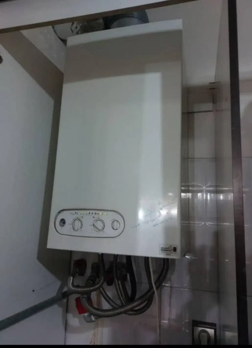 تعمیر پکیج بخاری ابگرمکن هواساز تعمیرات تعمیرکار|آبگرمکن، پکیج، شوفاژ|مشهد, شهید فرامرز عباسی|دیوار