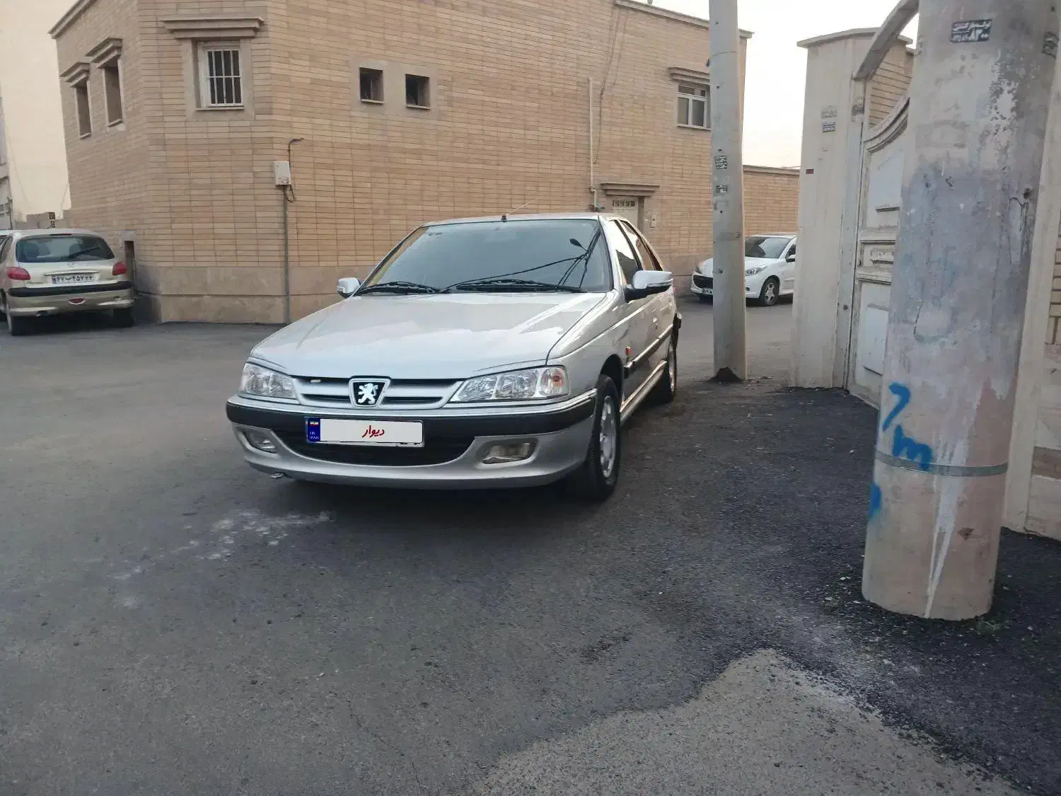 پارس ۱۳۸۷ فرانسوی بدون رنگ وبدون آفتاب سوختگی|خودرو سواری و وانت|کاشان, کوی اداره گاز|دیوار