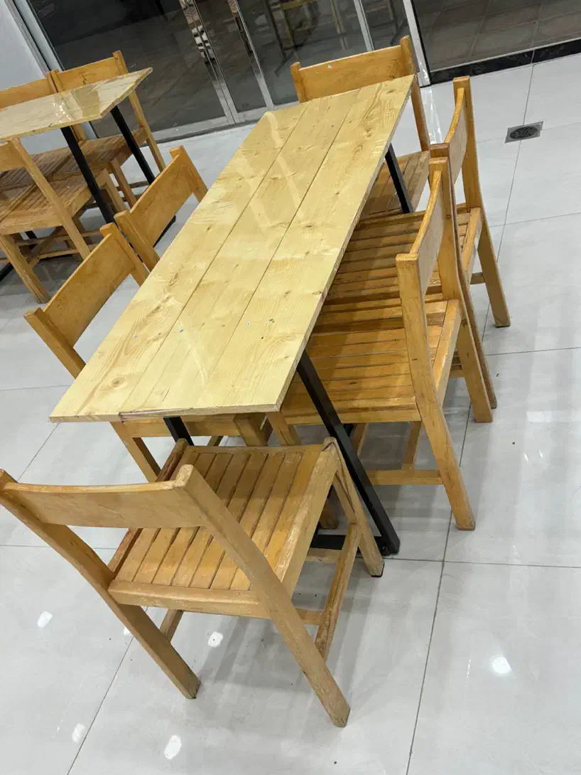 ۲۸عدد صندلی و ۵عدد میز|میز و صندلی غذاخوری|مریوان, |دیوار