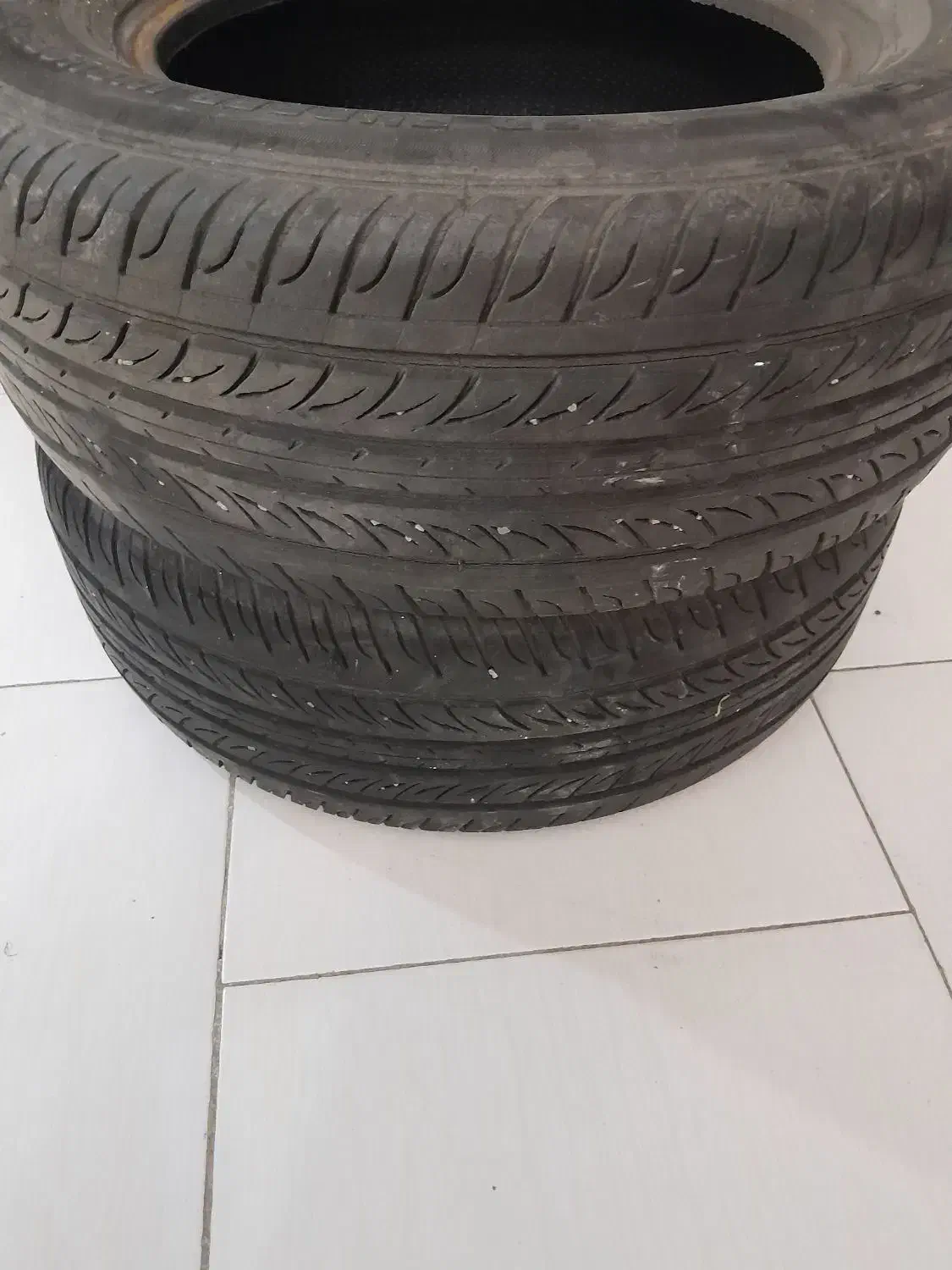 لاستیک ۲۰۵ .۶۰ R14|قطعات یدکی و لوازم جانبی|محمدشهر, شهرک پیام (مهرالبرز)|دیوار