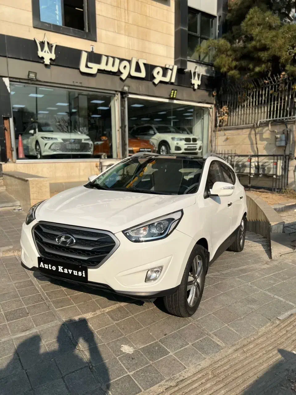 توسان 2014 سفید بدون رنگ|خودرو سواری و وانت|تهران, درختی|دیوار