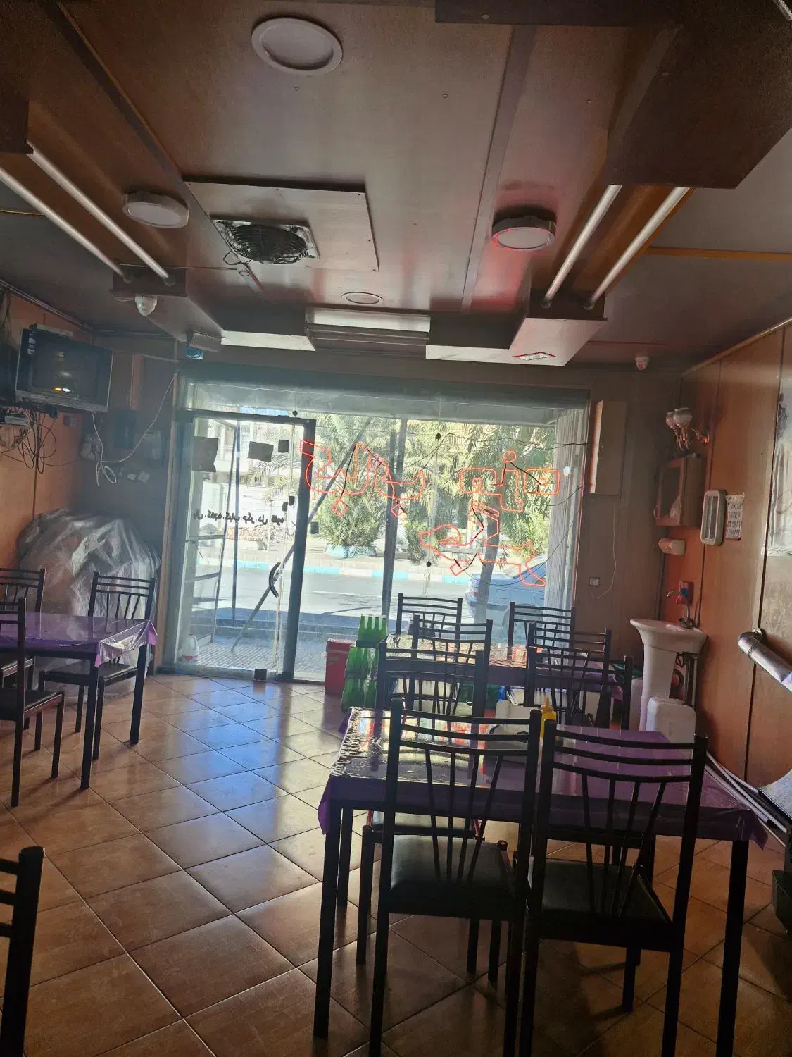 استخدام کارگرساده درکبابی|استخدام خدمات فروشگاه و رستوران|کرمان, |دیوار