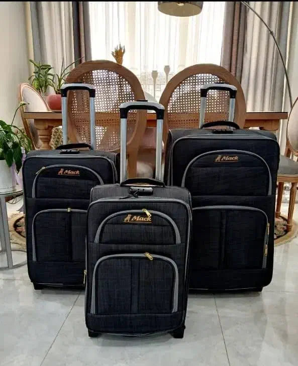 حراج چمدان 4چرخ استرخارجی محفظه لباس خیس وخشک|کیف، کفش، کمربند|کرمان, |دیوار