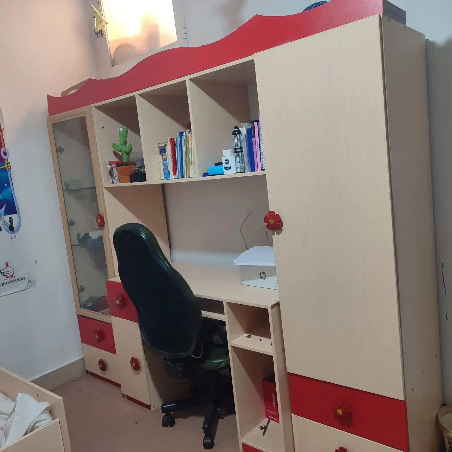 سرویس خواب نوجوان|تخت و سرویس خواب|صدرا-فارس, فاز ۲|دیوار