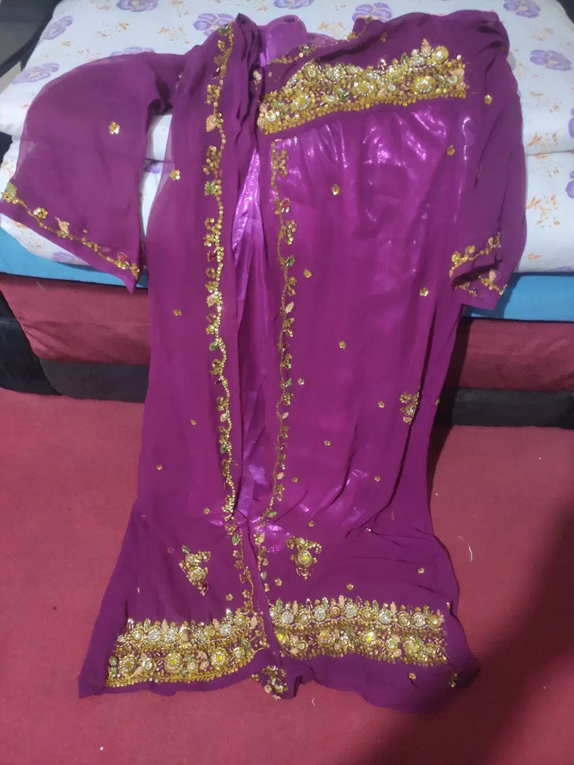 لباس محلی مجلسی|لباس|شهریار, شهریار|دیوار