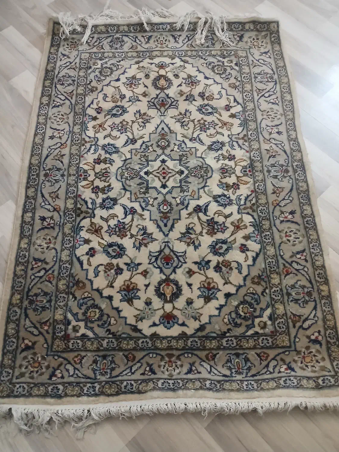 فرش دستبافت نایبن ۱/۵ در ۱ متر در حد نو و سالم|فرش|تهران, دکتر هوشیار|دیوار