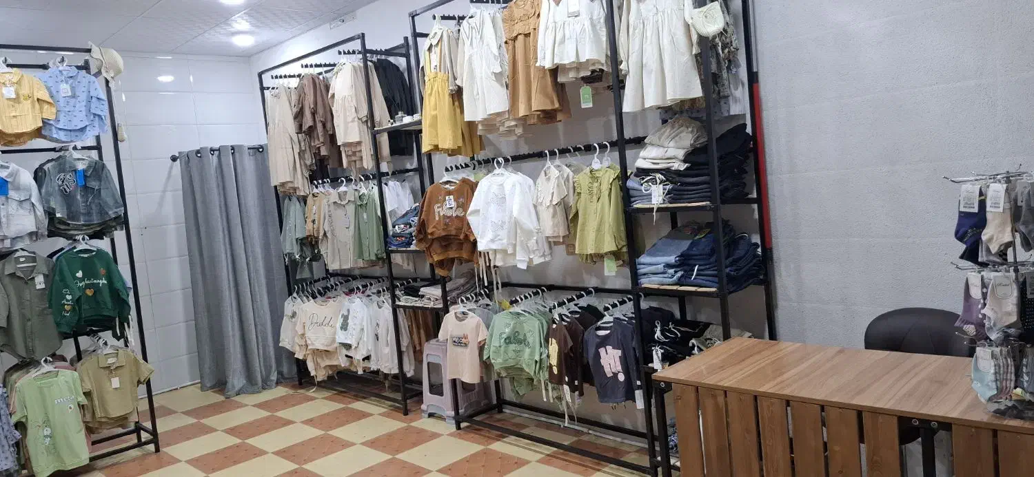 واگزاری مغازه پوشاک بچه گانه|فروشگاه و مغازه|میبد, |دیوار