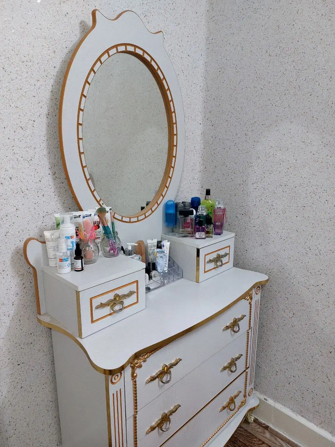 تخت کمد جاکفشی میز آرایش دراور|تخت و سرویس خواب|کبودرآهنگ, |دیوار