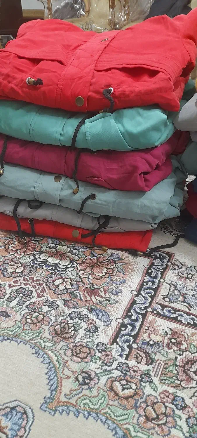 کاپیشن دخترانه|لباس|اصفهان, سرتاوه|دیوار