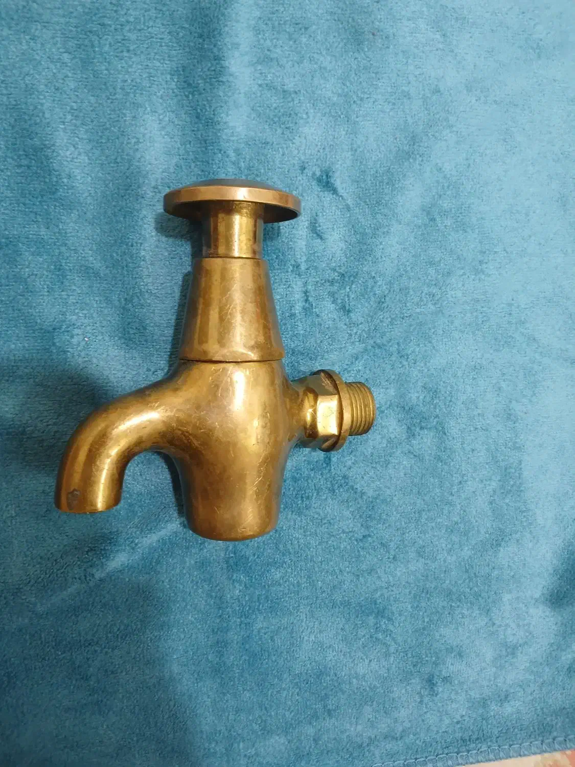 شیر فشاری انتیک|کلکسیون اشیاء عتیقه|اراک, |دیوار