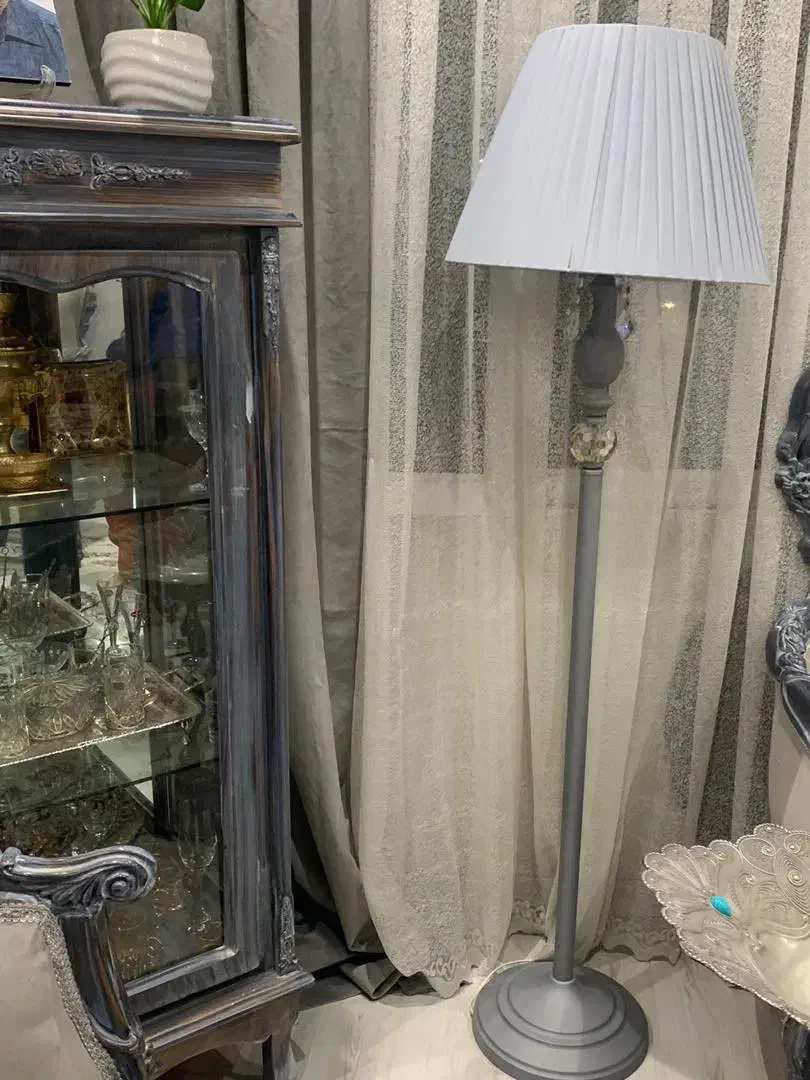 آباژور و بوفه|چراغ خواب و آباژور|پرند, فاز ۴|دیوار