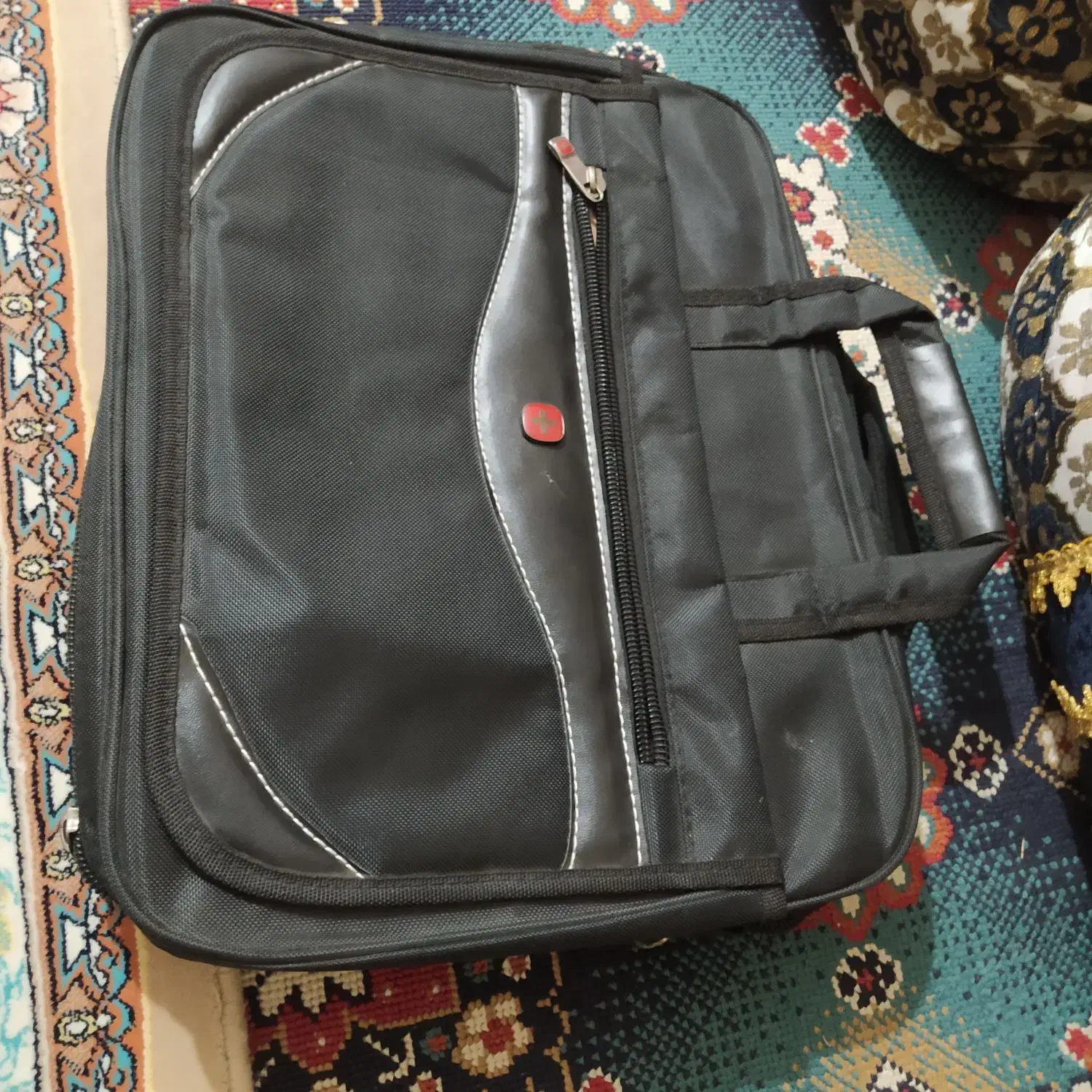 کیف|کیف، کفش، کمربند|سراوان, |دیوار