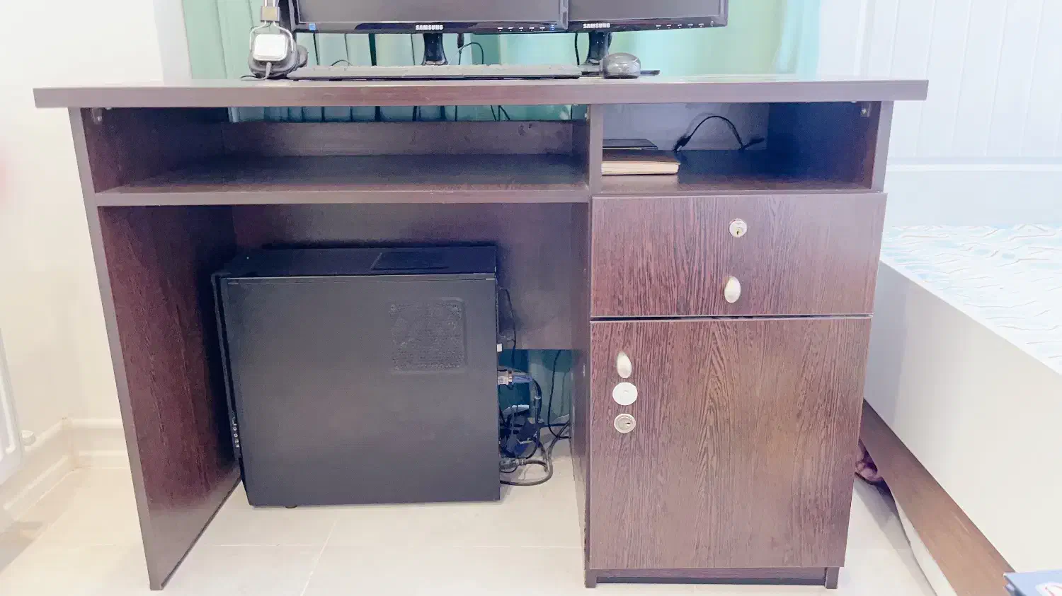 میز تحریر|میز تحریر و کامپیوتر|یزد, |دیوار