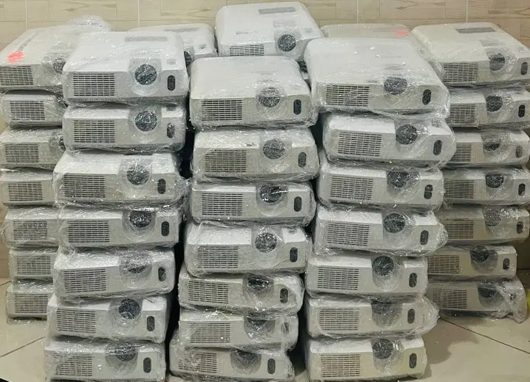 ویدئو پروژکتور هیتاچی HDMI و VGA - طرح ویژه مدارس|تلویزیون و پروژکتور|آمل, |دیوار